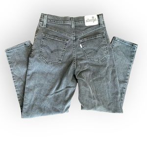 Levi Silvertab Womens 27” Black Y2K Mom Jean Fit Straight 26 Inseam Casual Denim